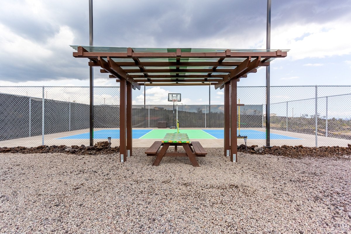 Lava Dis Place! Bring Da Kids! gallery image 4