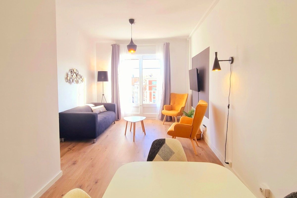 G74_Amazing 4 bd. ap /balcony in Sagrada Familia gallery image 5