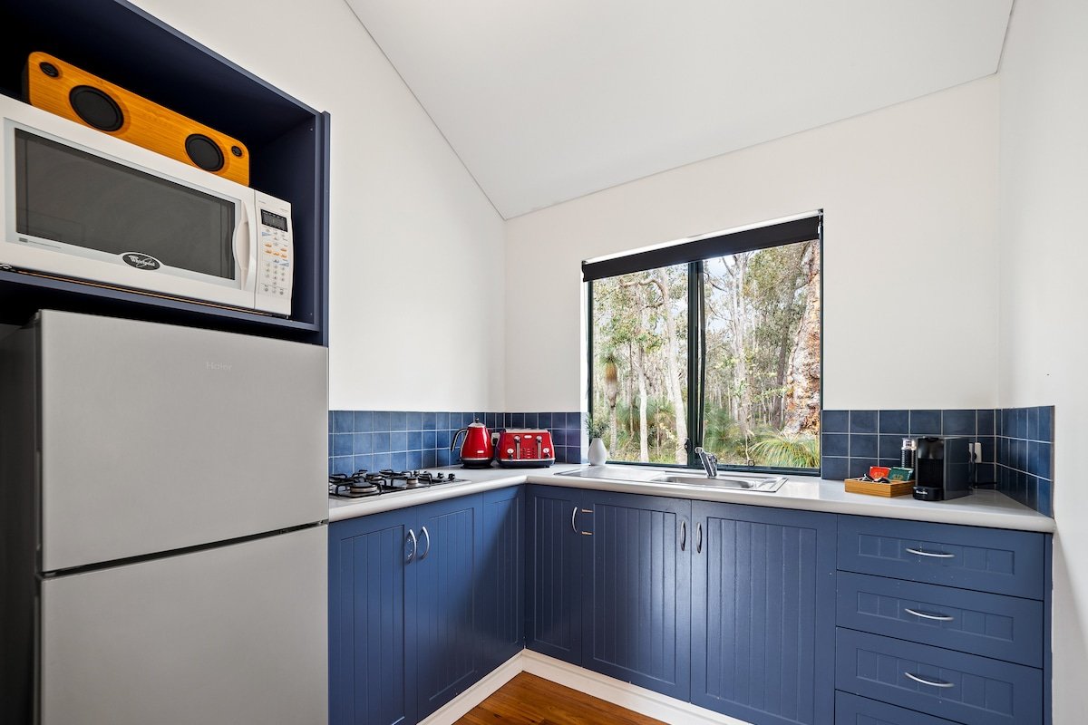 Semillon Forest Chalet at Island Brook Estate gallery image 4