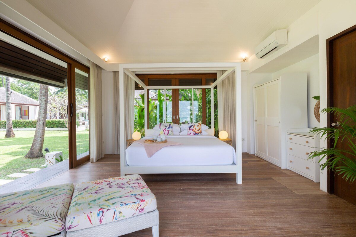 Ban Suriya: Full Service, Beachfront, Spa gallery image 4