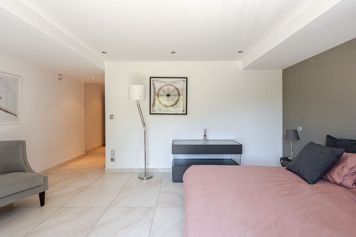 Magnifique villa moderne de 6 chambres gallery image 3