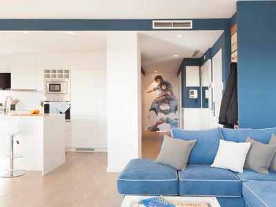 Apartment with pool near the beach by EnjoyBCN