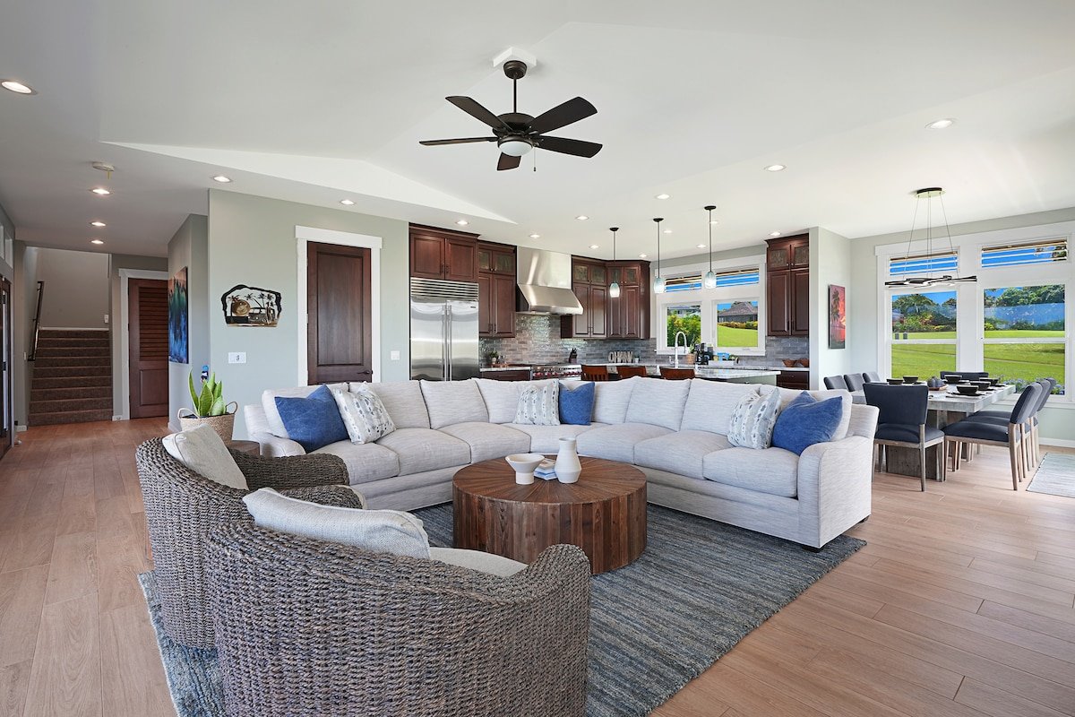 Waipo’o Hale: Luxury 4 Bedroom Estate w/Pool & AC gallery image 2