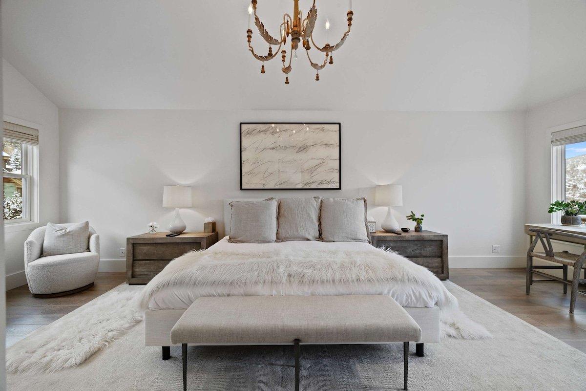 Chic Park City Retreat with Hot Tub Near Town Lift gallery image 3