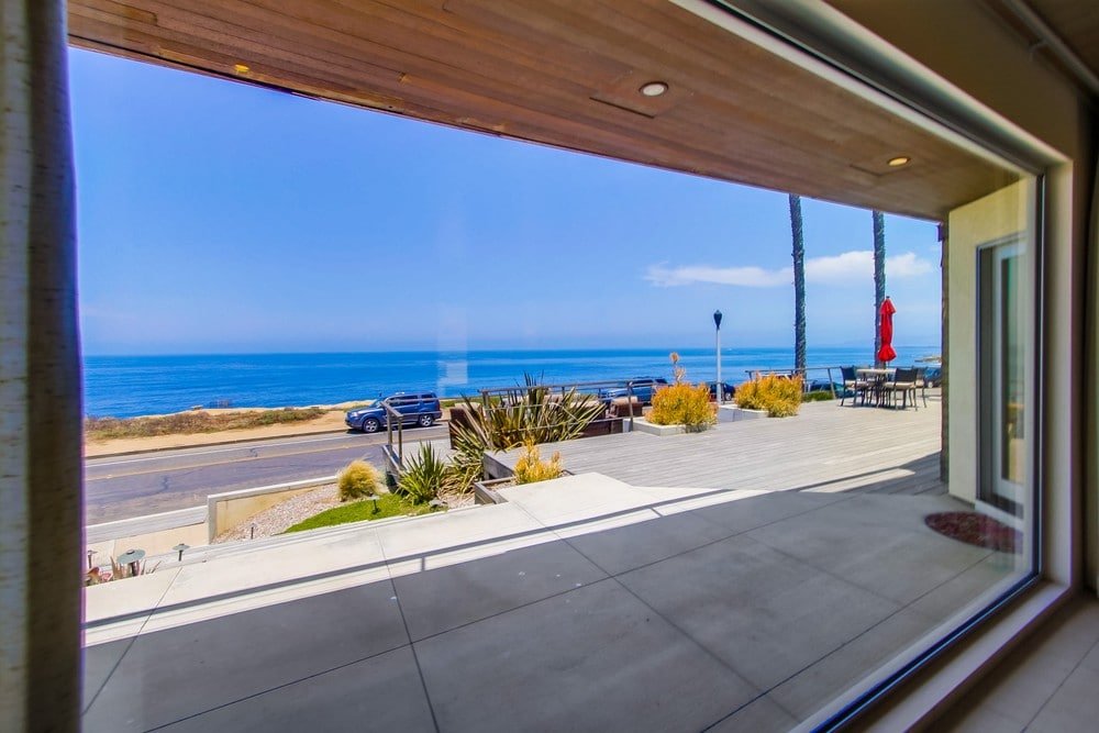 VILLA SUNSET MODERN – Spectacular Oceanfront Home gallery image 3