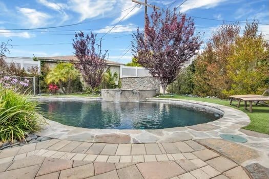 GreatLocationHeatedPoolJacuzzi gallery image 5
