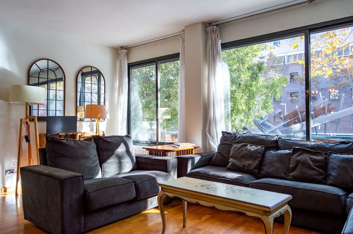 Family flat next to Born & beach with Parking gallery image 2