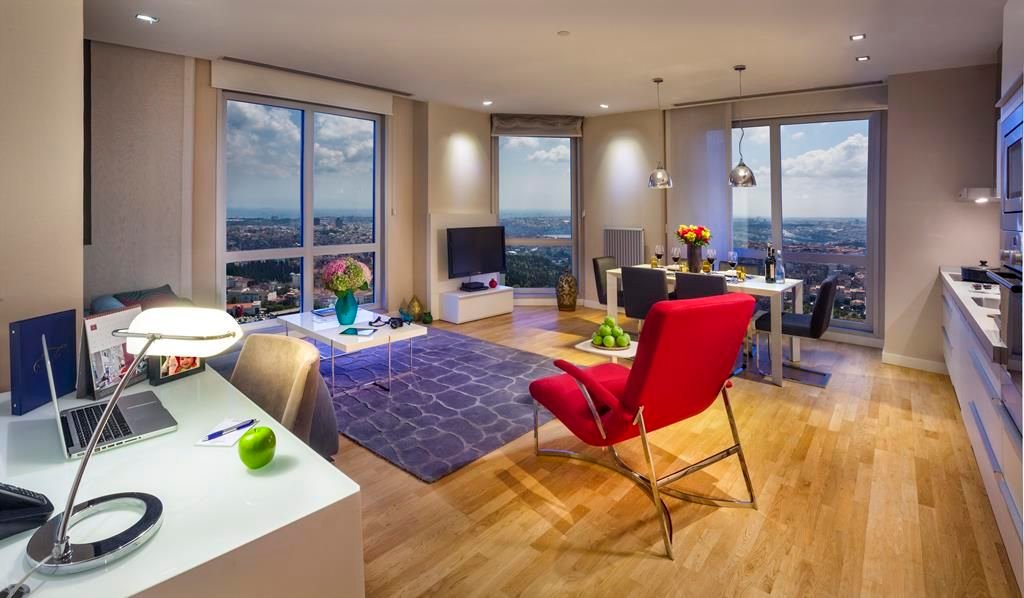 Lux 2 Bedroom Apartment | 40+ Floors | Sea Vw