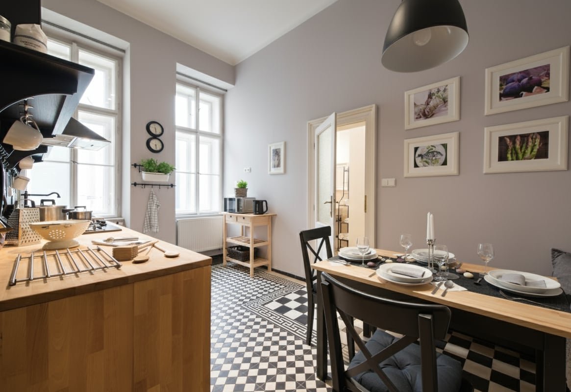 Sweet & Cosy Old Town Apartment gallery image 2