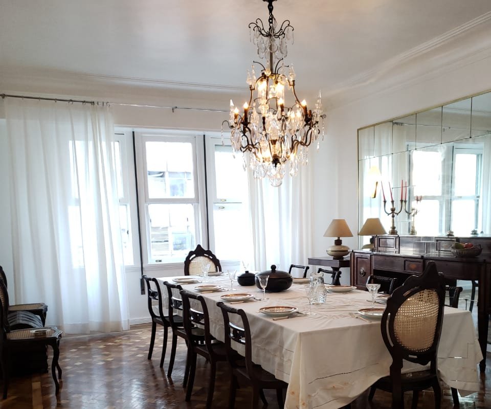 Spacious 5 BR Near the Beach – 2 min walk! gallery image 5