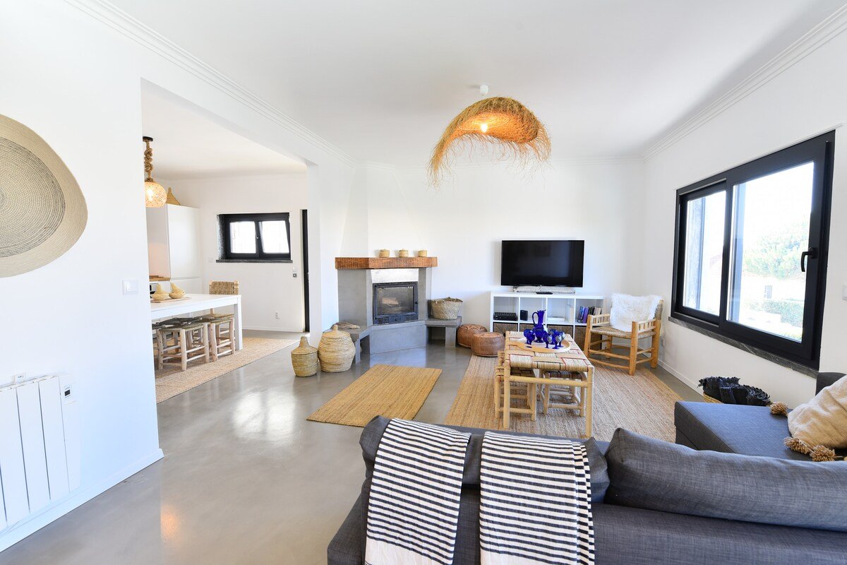 Ribeira D’Ilhas Surfhouse gallery image 5