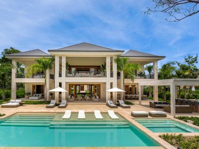 Hacienda A31 – Gorgeous Golf-Front Villa