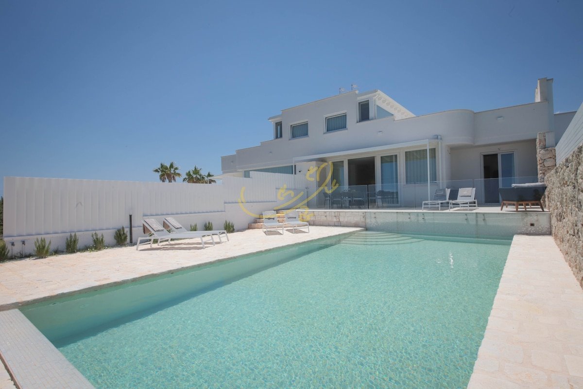 TD Villa Grecale Modern Luxury Villa with Sea View gallery image 2