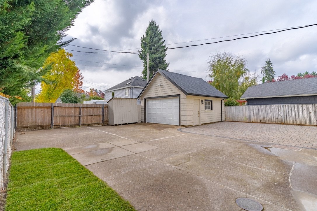 Salem Midtown Charmer! gallery image 5