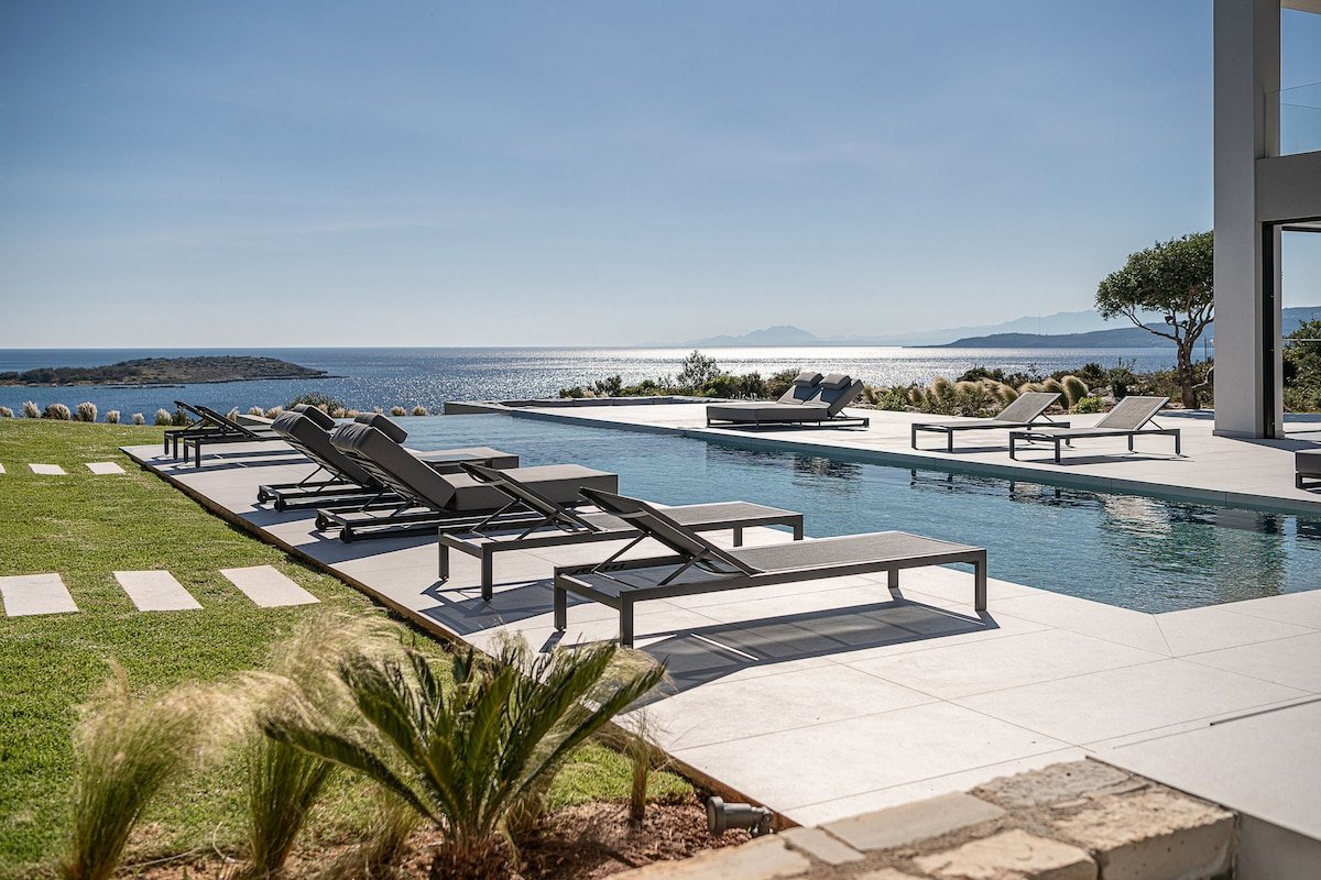 Balanced harmony above the sea: by etouri gallery image 5