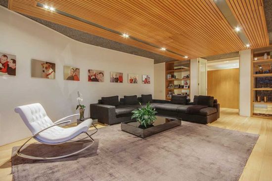 Photo 2 of Geneva Drive Villa accommodation in Camps Bay, Cape Town with 5 bedrooms and 5 bathrooms