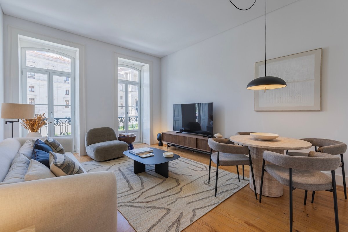 Stunning Parliament Views gallery image 2