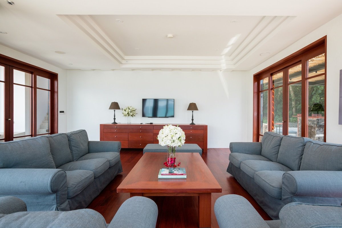 Anayara Beach Villa gallery image 3