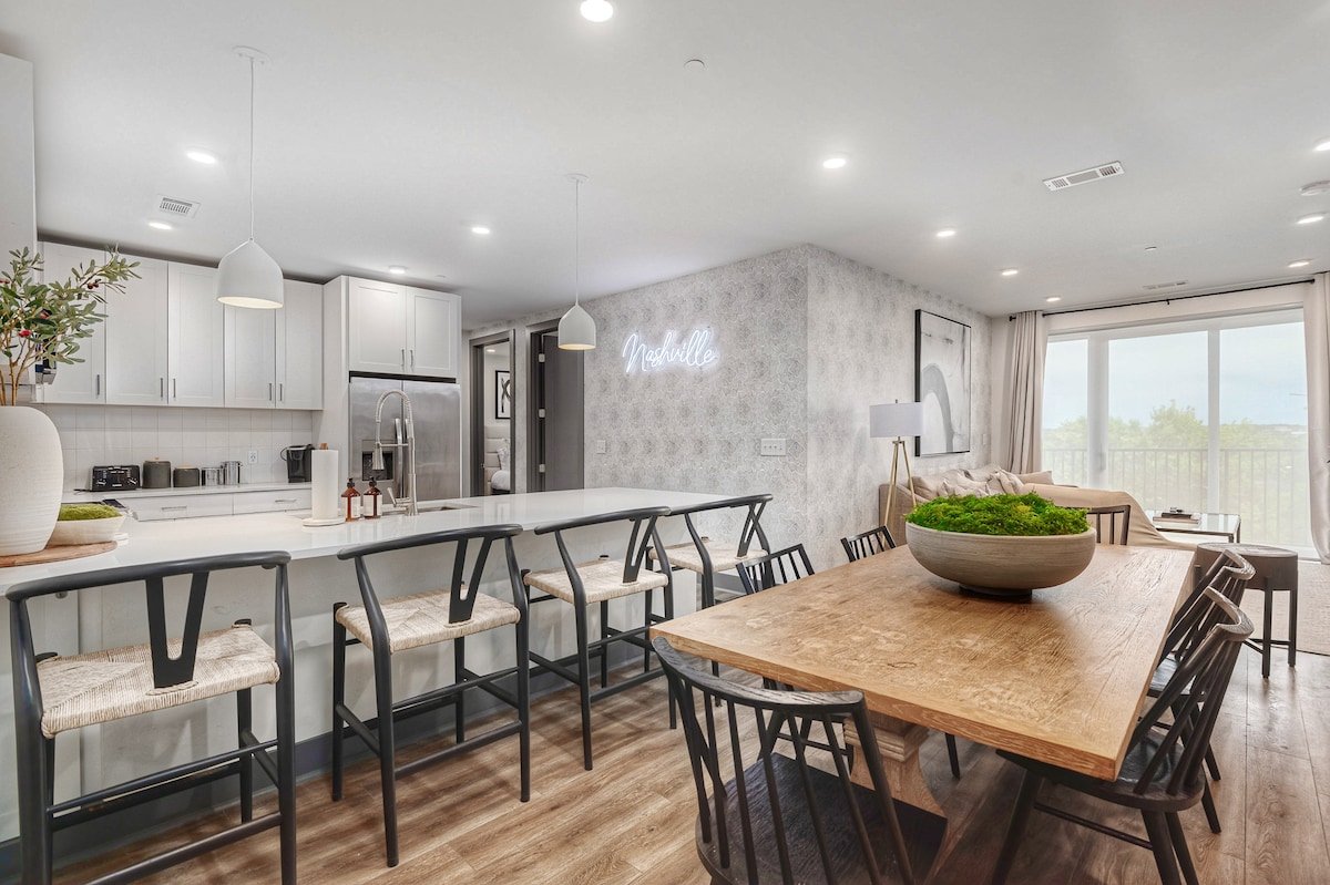 Luxury Downtown | Walk to Broadway | Comfort Beds gallery image 4