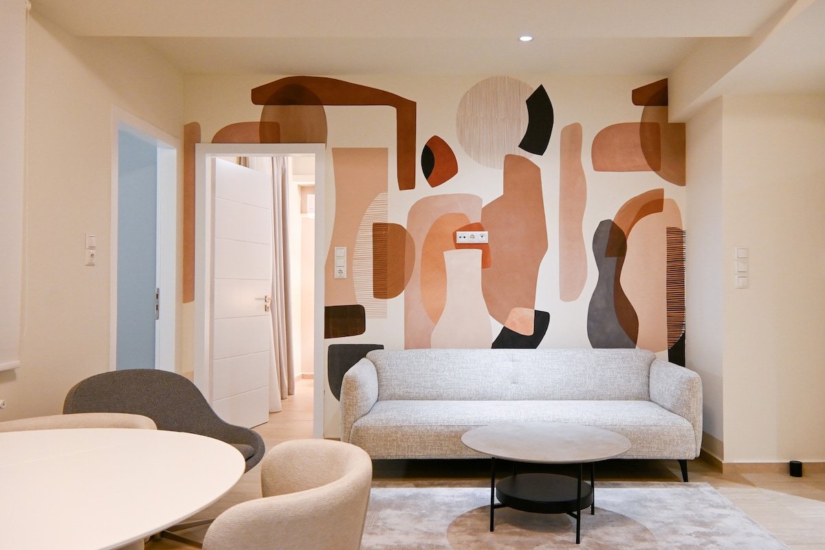 Refined Kolonaki Stay with Private Patio gallery image 2