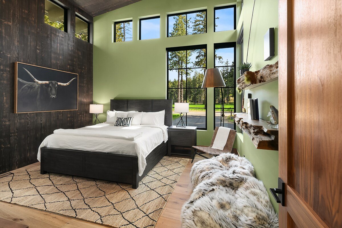 Lavish 7br Golf Getaway! 12th Man Gameroom-Hot Tub gallery image 5