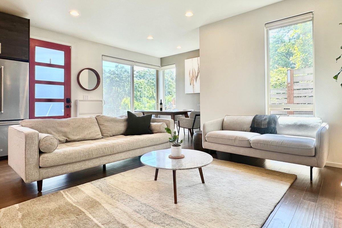 Modern 3B2B near CapHill w Rooftop