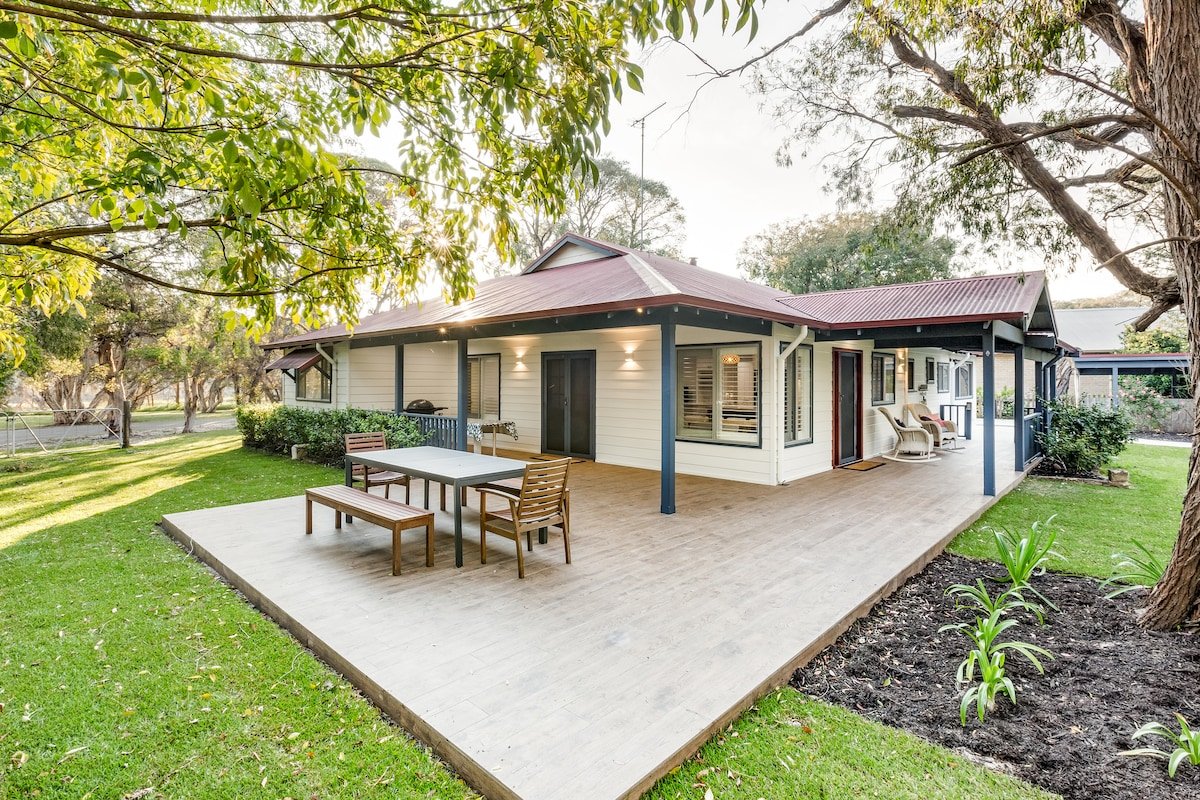 Bay Cottage—Seaside Serenity Close to Town gallery image 5