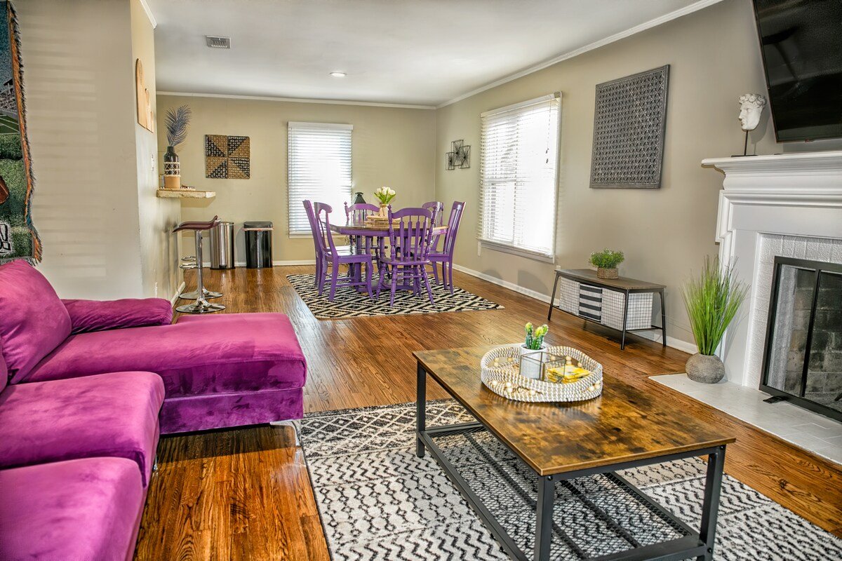 The TCU Game Day House w/Game Room/Hot Tub gallery image 4