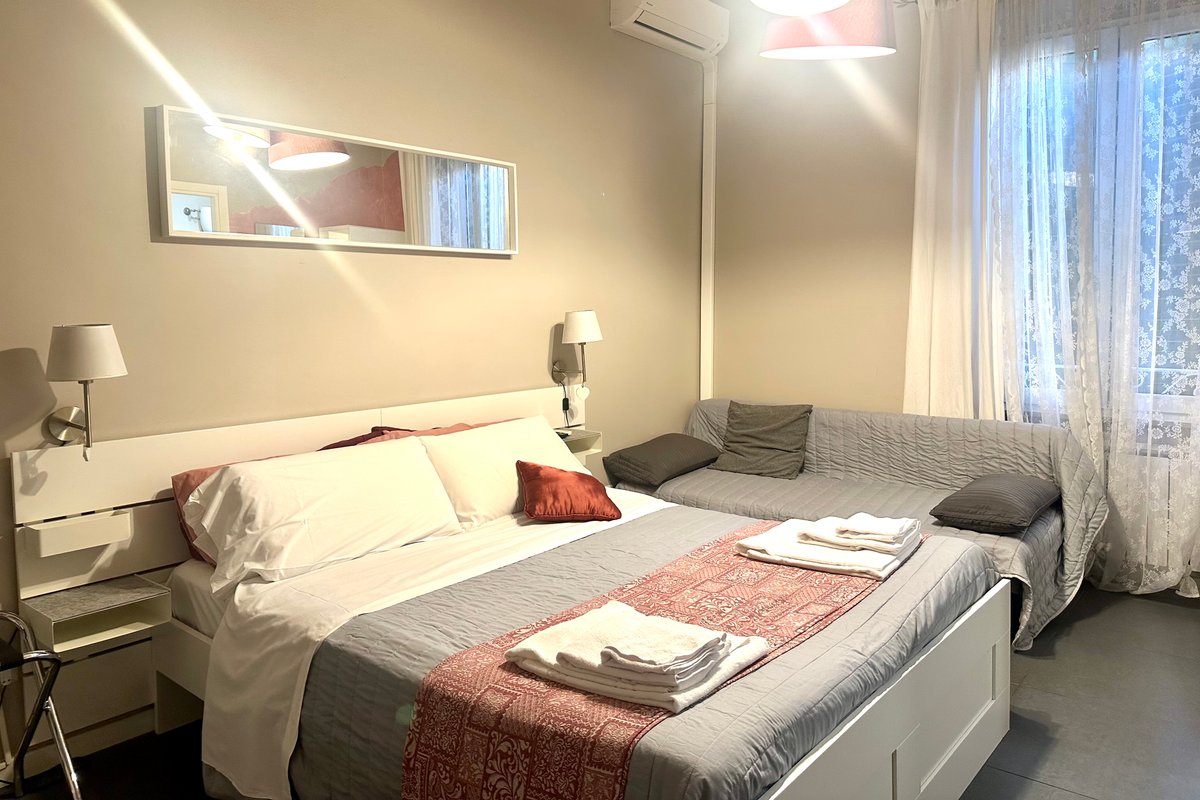 Cozy apartment next to the metro