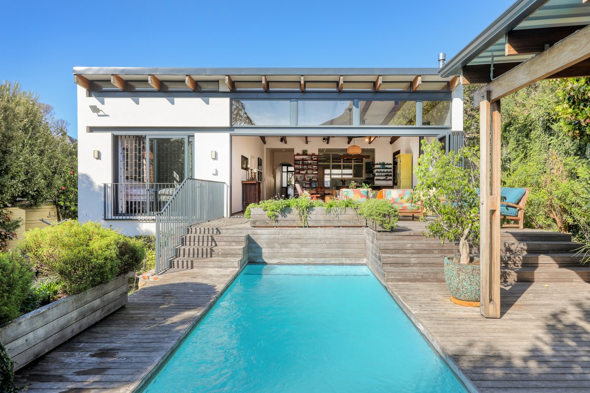 Beautiful, Secure, 4 bed Family Home, Oranjezicht