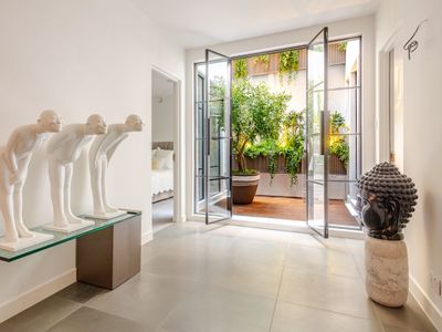 Stunning Designer Mews House in Central London