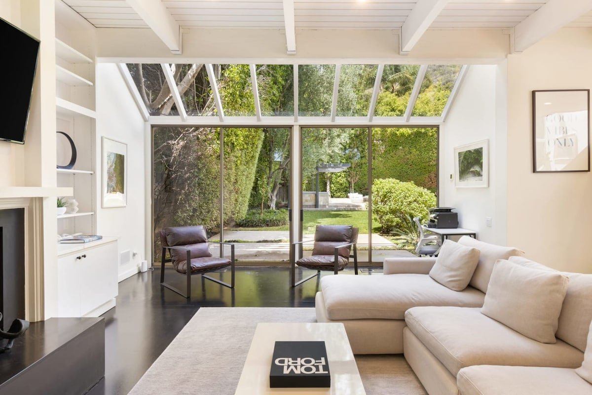 Malibu Reserve by Stay Awhile Villas gallery image 5