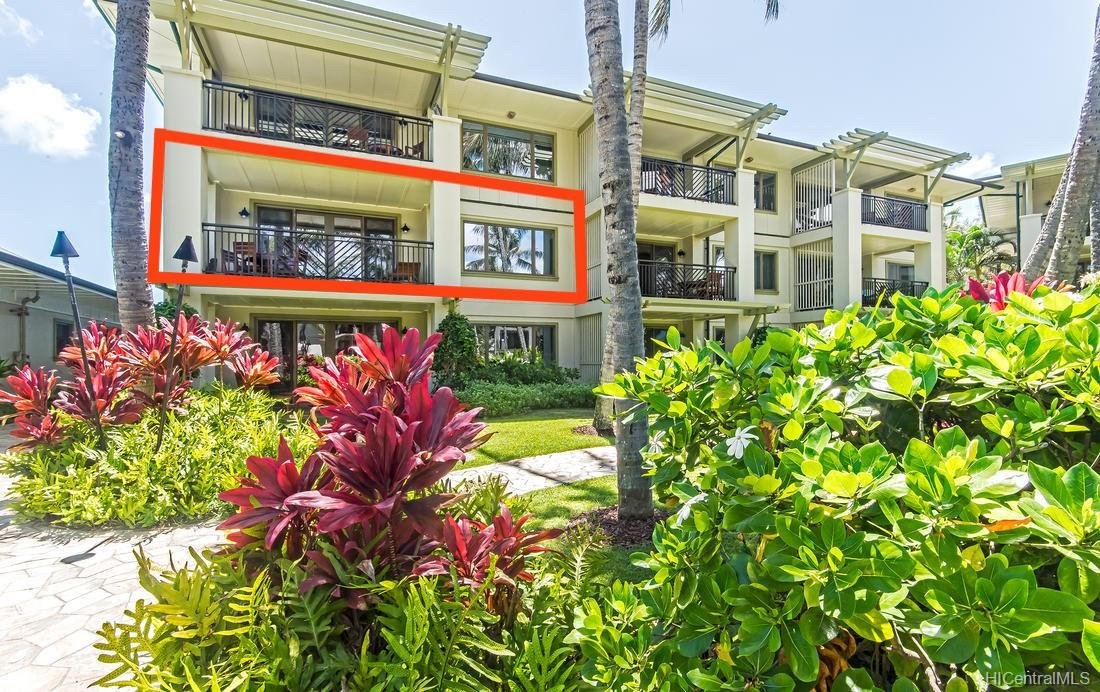 Stunning Corner Villa, Ocean Views From Every Bed gallery image 3