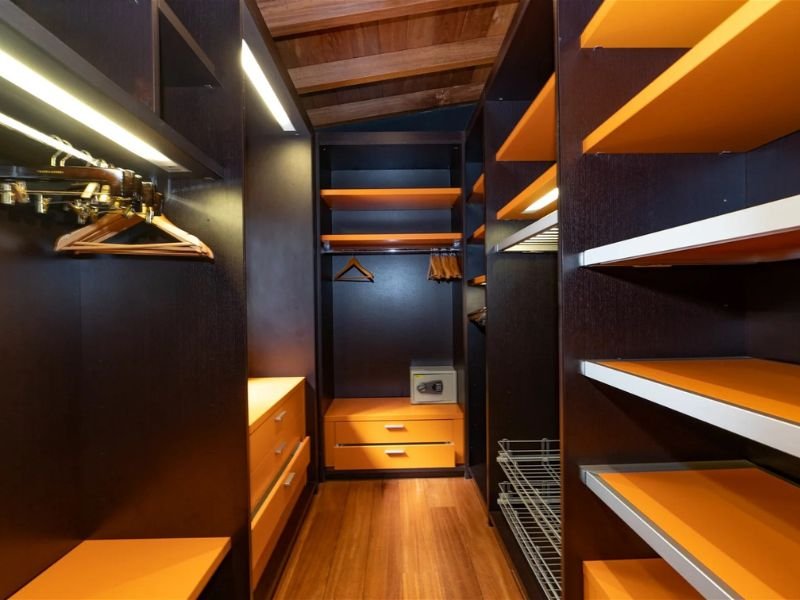 Jade gallery image 4