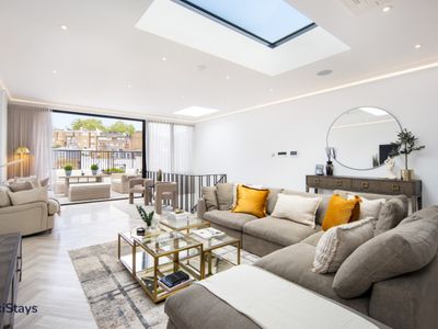 1 Min Walk to Harrods | Knightsbridge Penthouse