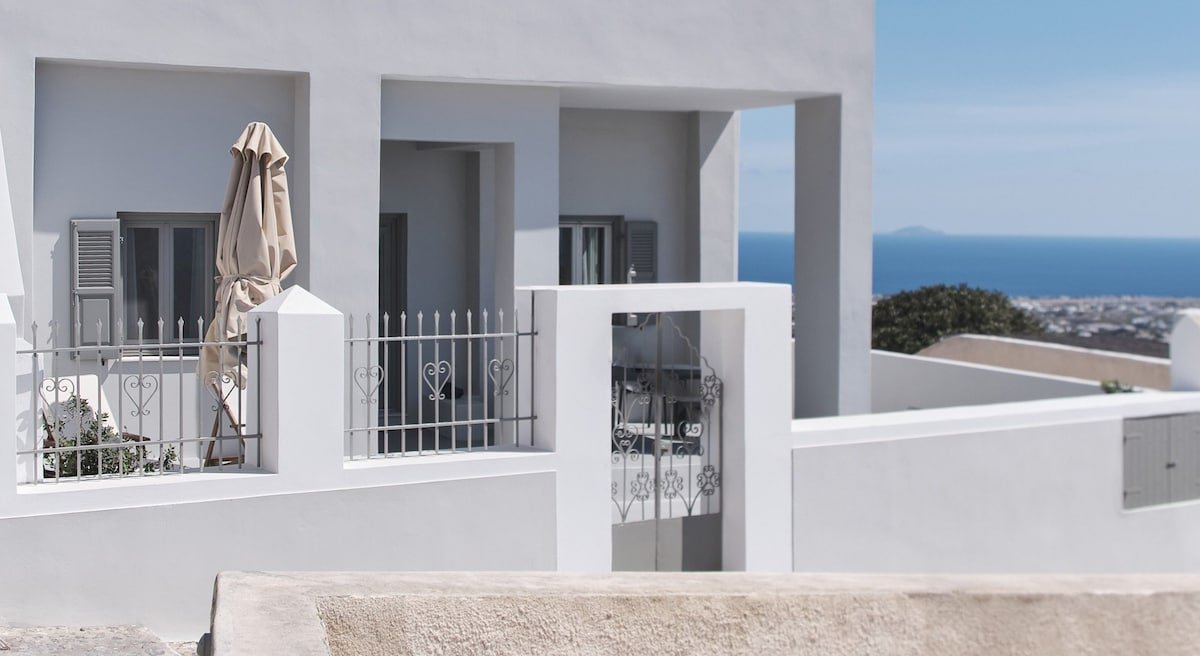 Villa DALI Danae with volcano view & large jacuzzi gallery image 4