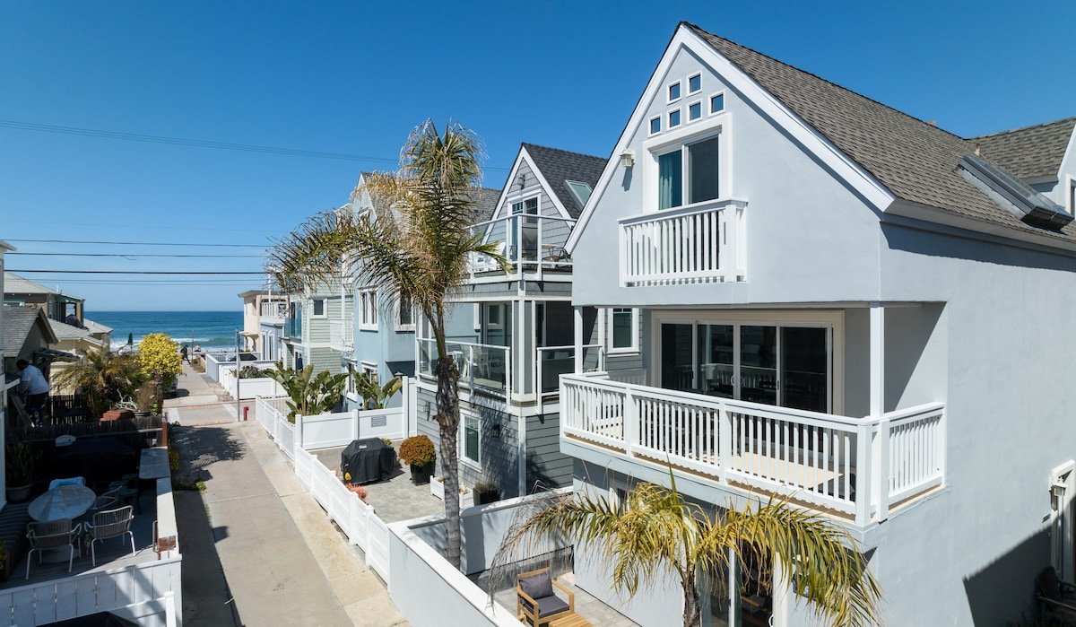 Mission Beach Retreat | Outdoor Areas, AC, Parking gallery image 2