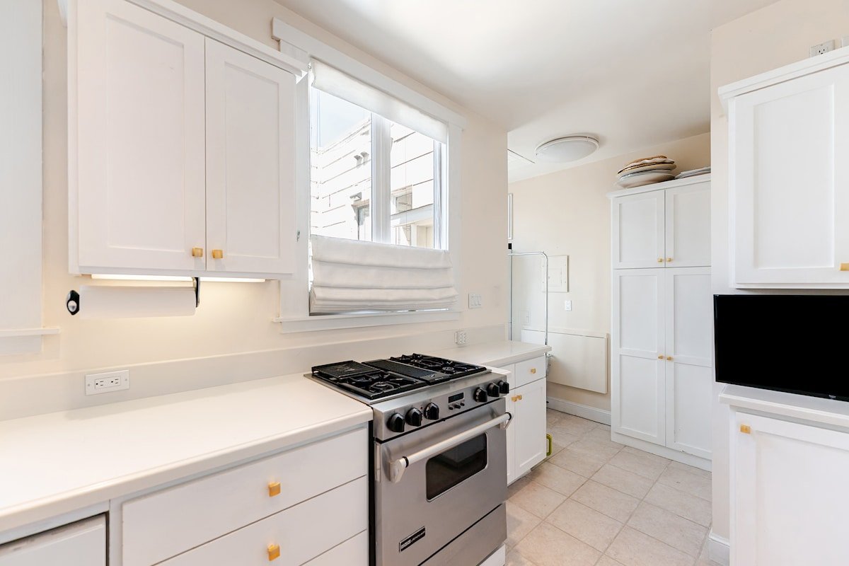 Marina Tranquility gallery image 5