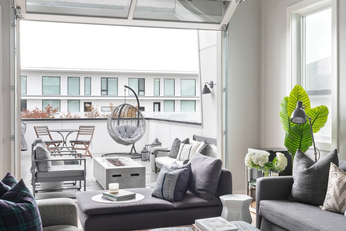 Rooftop Retreat – 1mile walk to Broadway gallery image 5