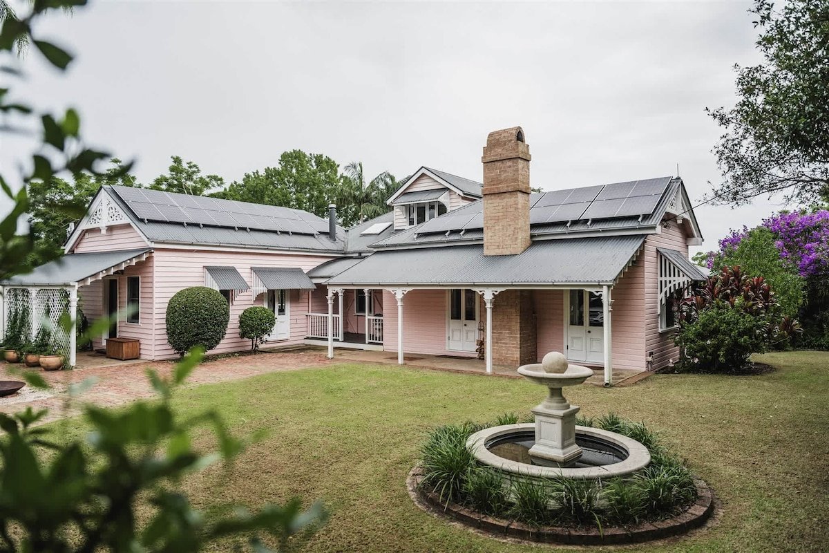 Eastnor House – Relax in Luxury gallery image 3