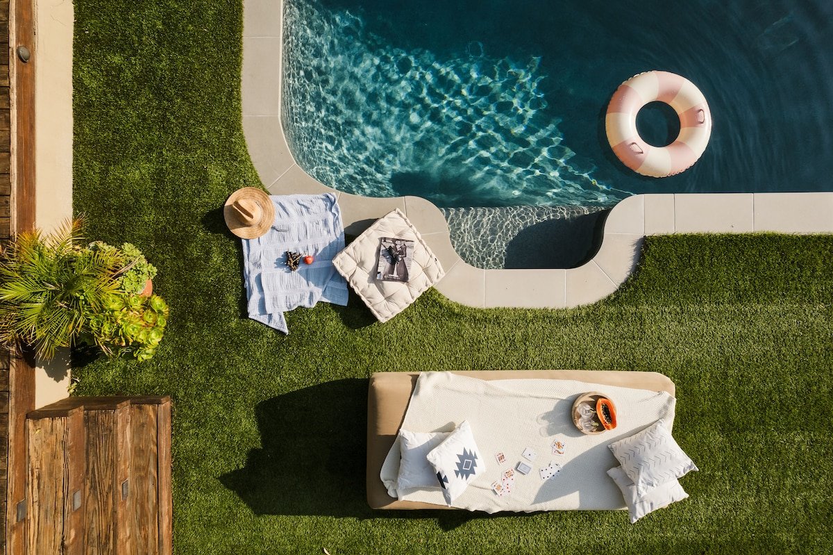 Hollywood Hills Villa| Pool-Sauna-Spa- Sunny& Chic gallery image 2