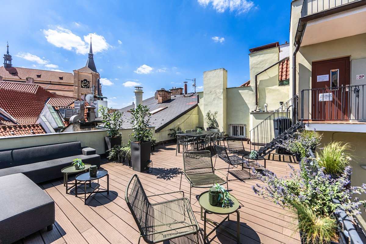 Sunny Prague apartment with the view and terrace gallery image 4