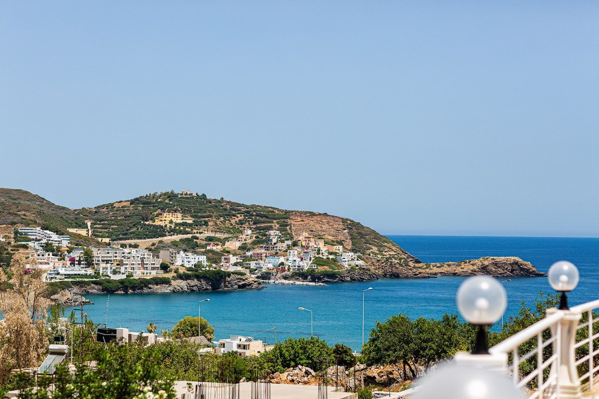 Promitheas Villa, with Pool & Heated Spa Whirlpool gallery image 5