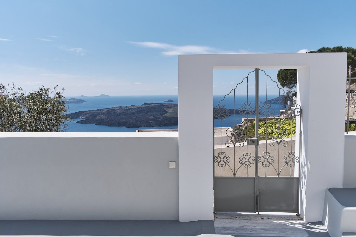 Villa DALI Danae with volcano view & large jacuzzi gallery image 2