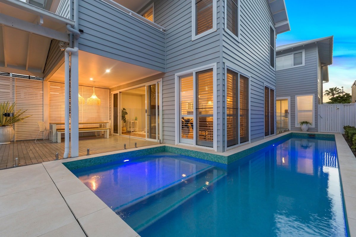 ARANA BEACHFRONT BEACH HOUSE-LUXURY COMFORT STYLE gallery image 3