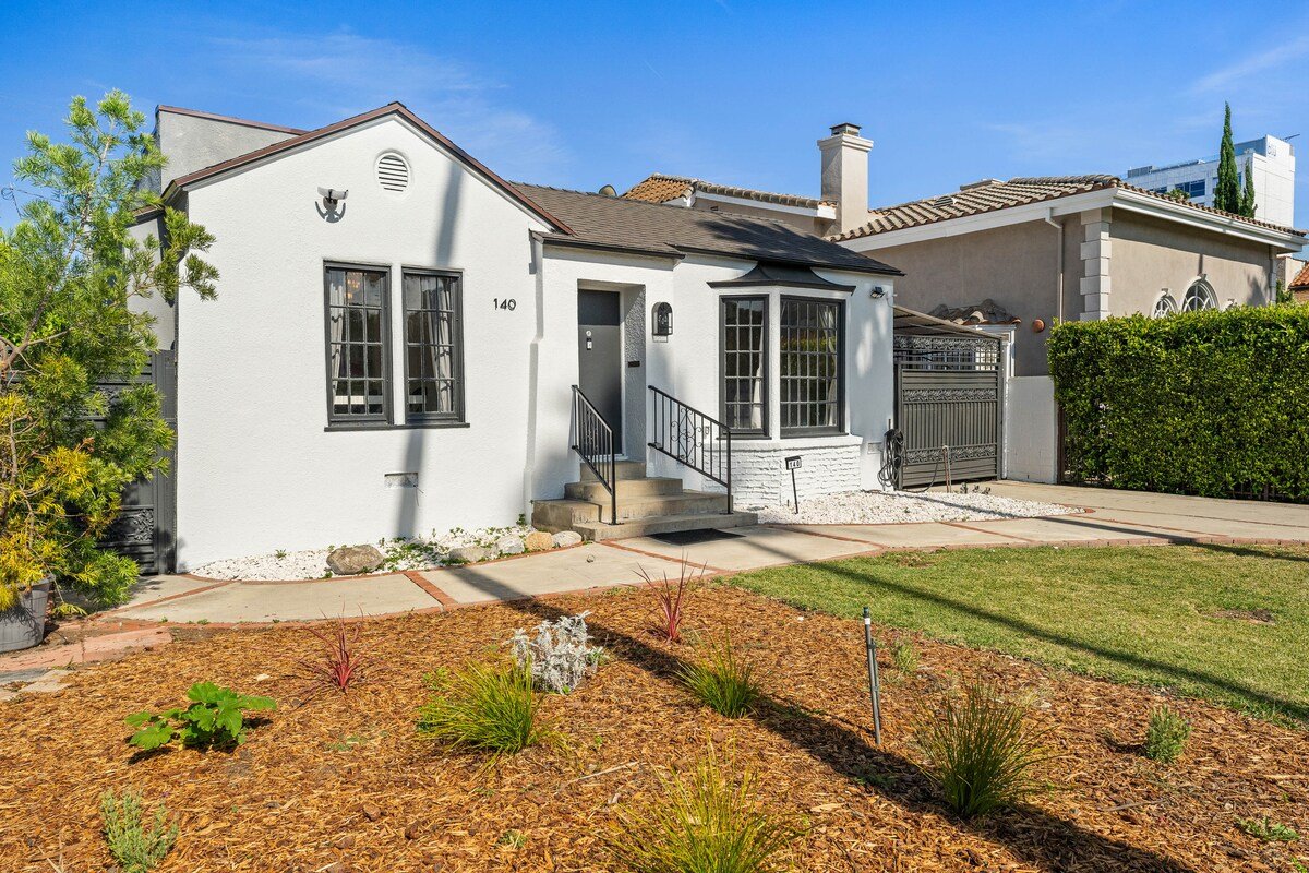 Perfect Entire Home /Heated Pool gallery image 5