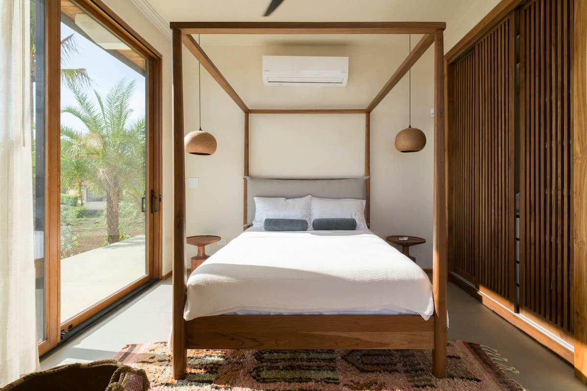 Luxe Playa Negra / Beachfront / Mansion 5BR / Pool gallery image 5