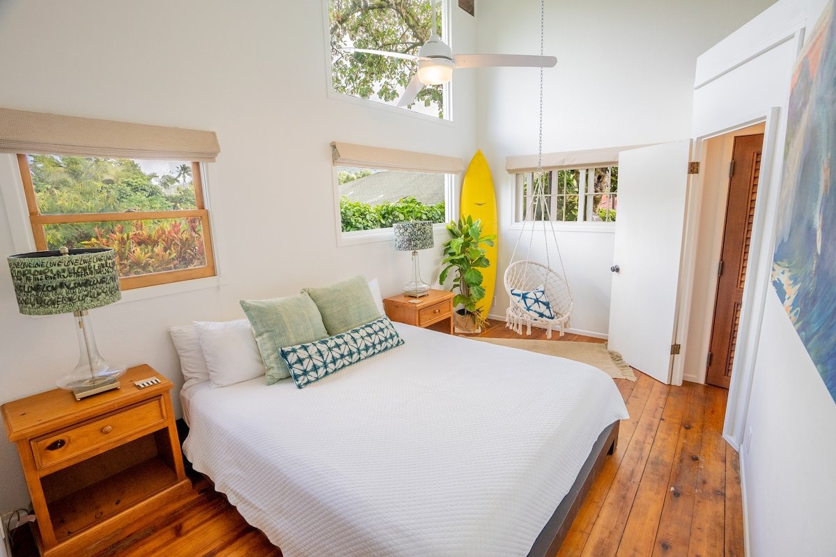 Hanalei Getaway~Walk to Hanalei Bay/town. TVNC1109 gallery image 4