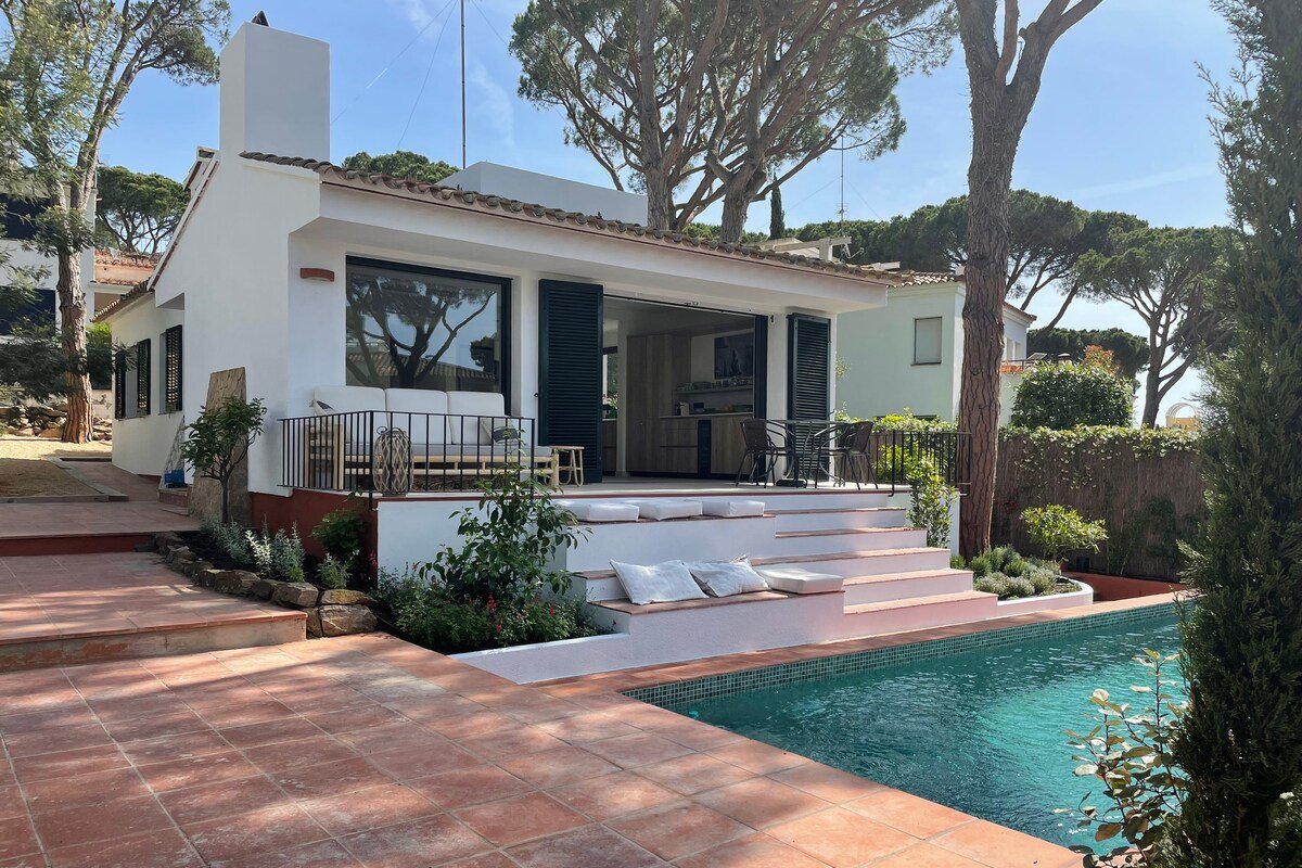 VentDeMar Charmante casa piscine chauffée Calella gallery image 4