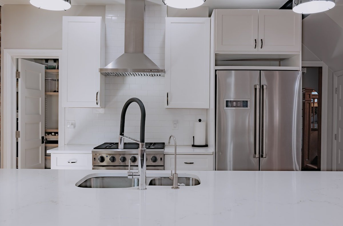 Designer Home w/ Hot Tub perfect for every Season! gallery image 5